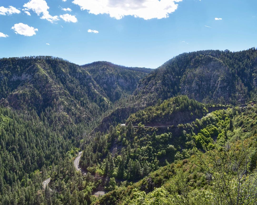 The switchbacks up to Oak Creek Vista